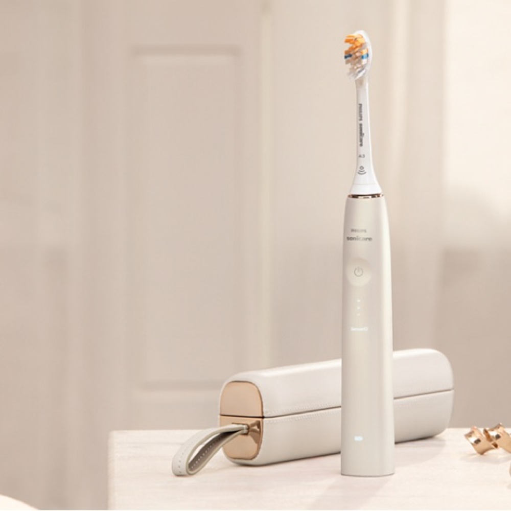 NEW IN BOX 9900 Prestige Sonicare Toothbrush